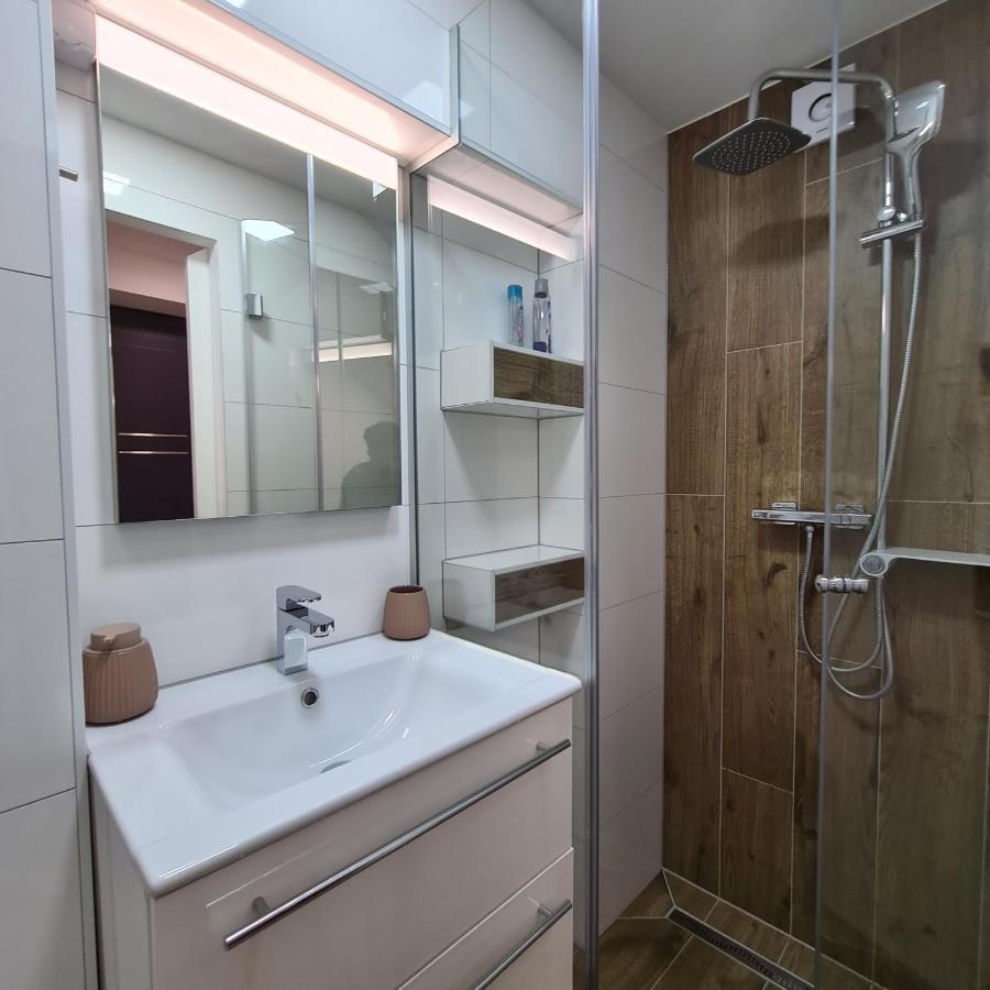 Apartment Dinlux Maribor Exterior photo