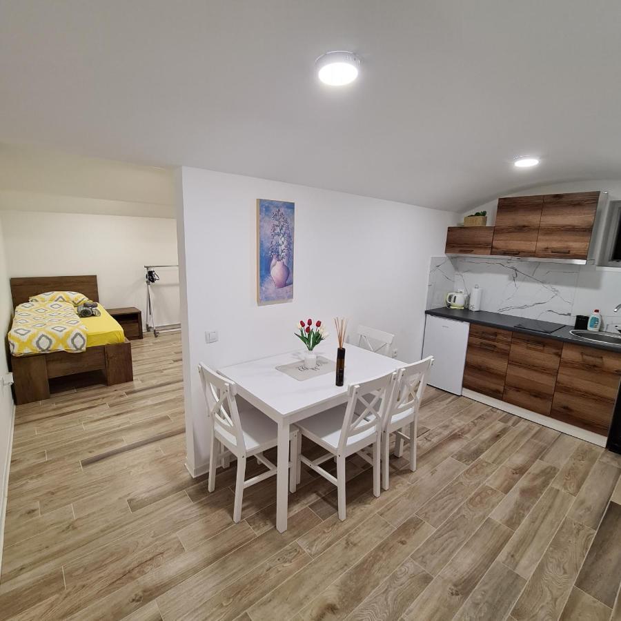 Apartment Dinlux Maribor Exterior photo